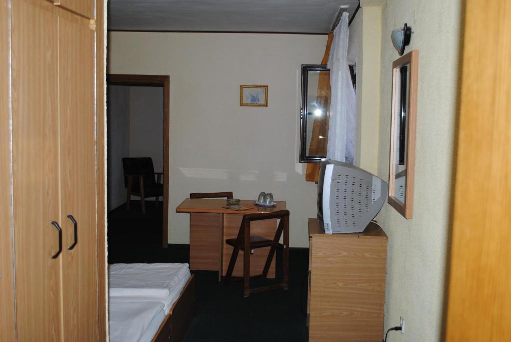 Hotel West Scheia Ruang foto