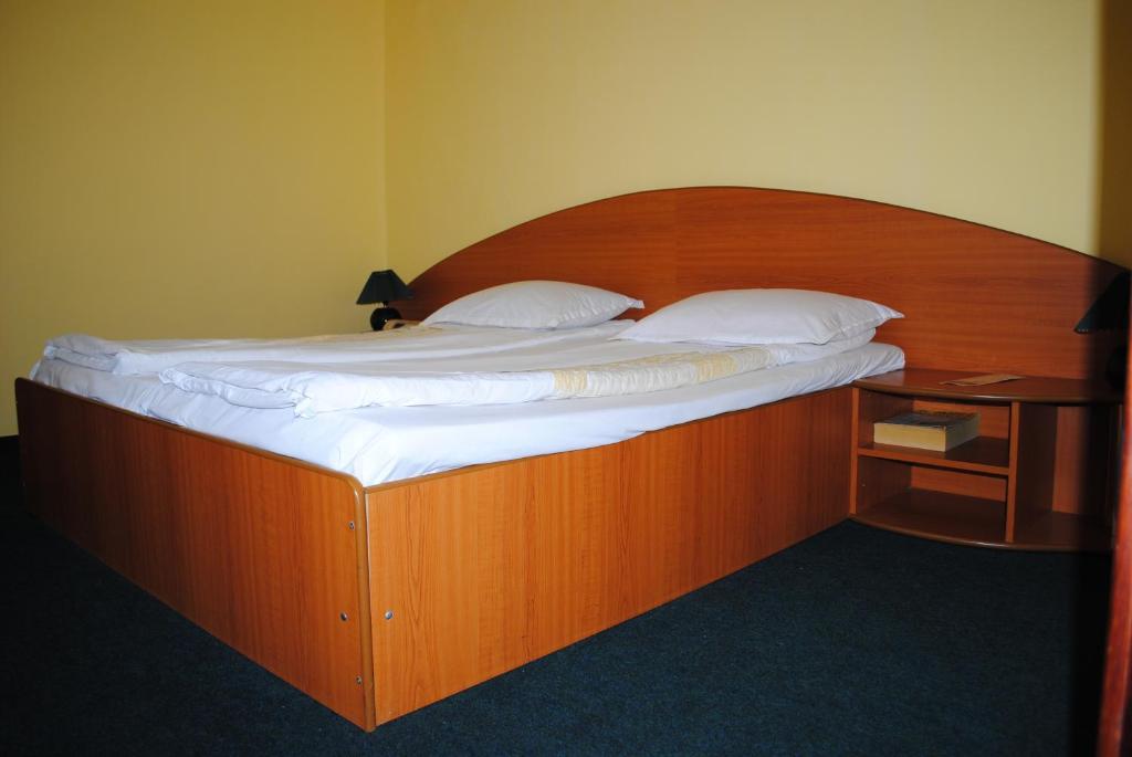 Hotel West Scheia Ruang foto